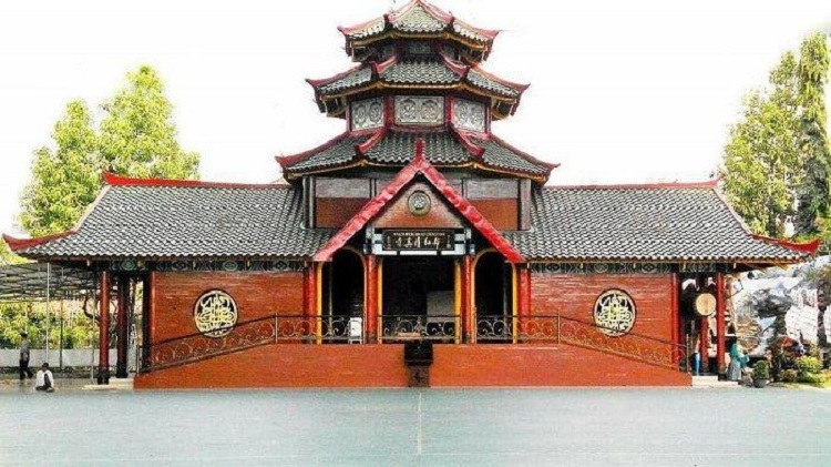 Masjid Cheng Ho Surabaya, Sumber: travel.tribunnews.com