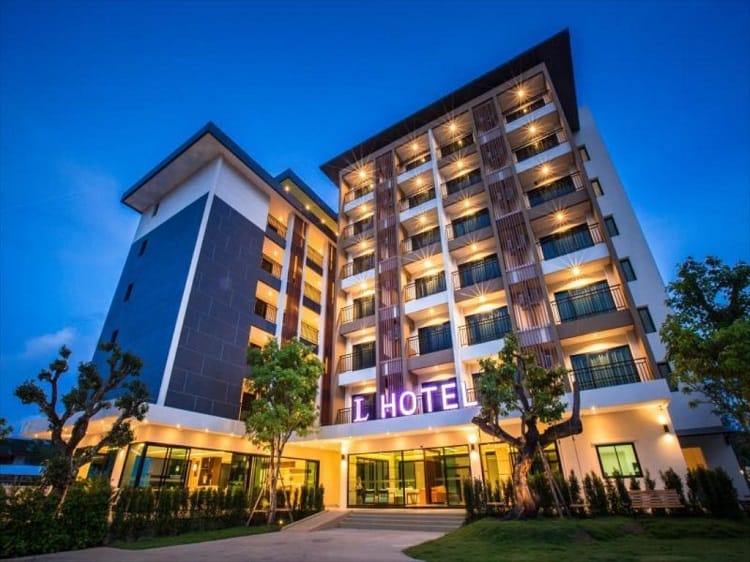 Pembangunan hotel harus dilengkapi dengan perizinan resmi, Sumber: agoda.com