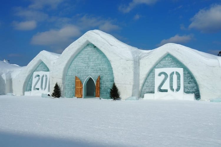 Hotel Es "De Glace" yang hanya dibuka saat musim salju di Kanada, Sumber: atlasobscura.com

