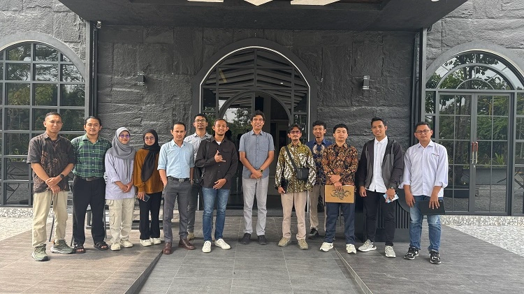 Tim Eticon bersama DPUPKP Sleman, Sumber: doc pribadi